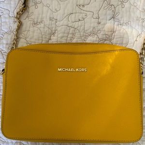 Michael Kors Jet Set Crossbody Purse